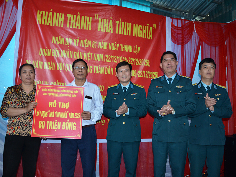 Học viện PK-KQ kh&aacute;nh th&agrave;nh v&agrave; b&agrave;n giao &ldquo;Nh&agrave; t&igrave;nh nghĩa&rdquo;