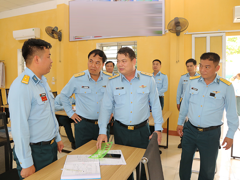 Qu&acirc;n chủng Ph&ograve;ng kh&ocirc;ng - Kh&ocirc;ng qu&acirc;n bế mạc tập huấn c&ocirc;ng t&aacute;c huấn luyện bay, bảo đảm an to&agrave;n bay v&agrave; tổ chức ban bay mẫu năm 2026