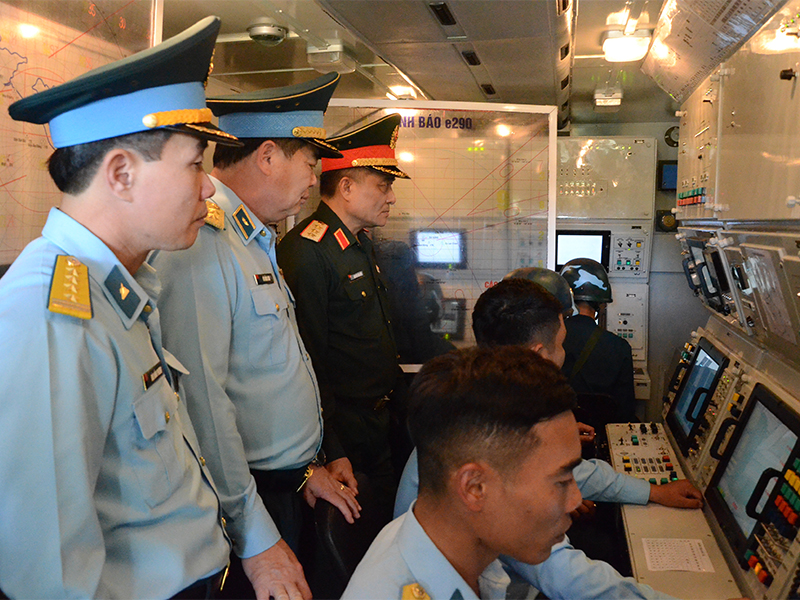 M&ugrave;a xu&acirc;n tr&ecirc;n trận địa canh trời Tổ quốc