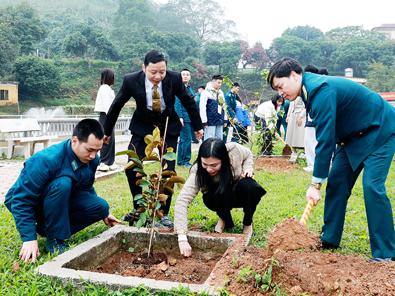 Trung đo&agrave;n 293 tổ chức Chương tr&igrave;nh &ldquo;Xu&acirc;n canh trời - Tết thắm t&igrave;nh qu&acirc;n d&acirc;n&rdquo; năm 2026