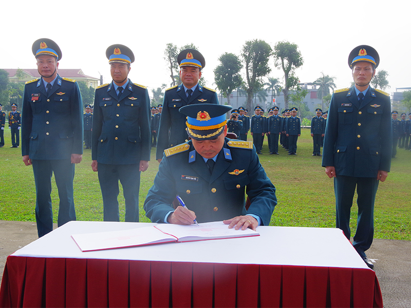Khối cơ quan c&aacute;c sư đo&agrave;n trong Qu&acirc;n chủng PK-KQ tổ chức Lễ ra qu&acirc;n huấn luyện năm 2026
