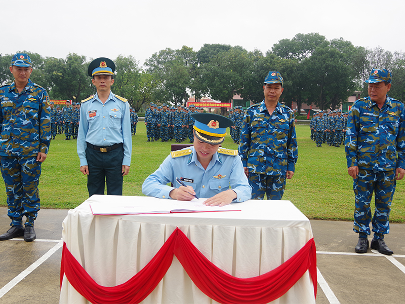 Khối cơ quan c&aacute;c sư đo&agrave;n trong Qu&acirc;n chủng PK-KQ tổ chức Lễ ra qu&acirc;n huấn luyện năm 2026