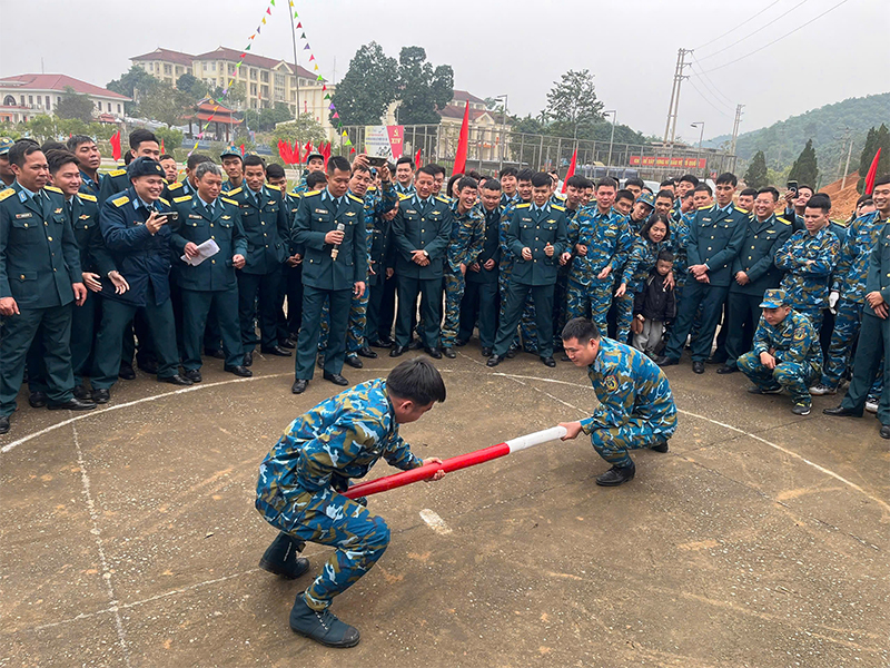 Trung đo&agrave;n Kh&ocirc;ng qu&acirc;n 921 tổ chức Chương tr&igrave;nh &ldquo;Xu&acirc;n canh trời - Tết thắm t&igrave;nh qu&acirc;n d&acirc;n&rdquo; Xu&acirc;n B&iacute;nh Ngọ - 2026
