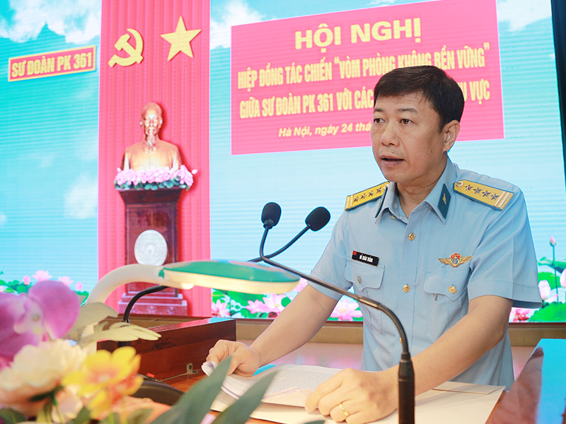 Sư đo&agrave;n Ph&ograve;ng kh&ocirc;ng 361 tổ chức Hội nghị hiệp đồng t&aacute;c chiến &ldquo;V&ograve;m ph&ograve;ng kh&ocirc;ng bền vững&rdquo; với c&aacute;c đơn vị trong khu vực