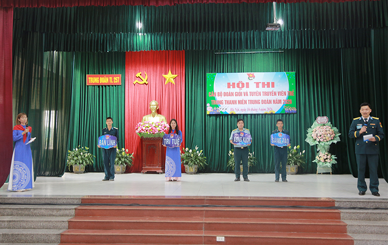 N&acirc;ng cao chất lượng tuy&ecirc;n truyền vi&ecirc;n trẻ v&agrave; &ldquo;thủ lĩnh Đo&agrave;n&rdquo; ở Trung đo&agrave;n 257