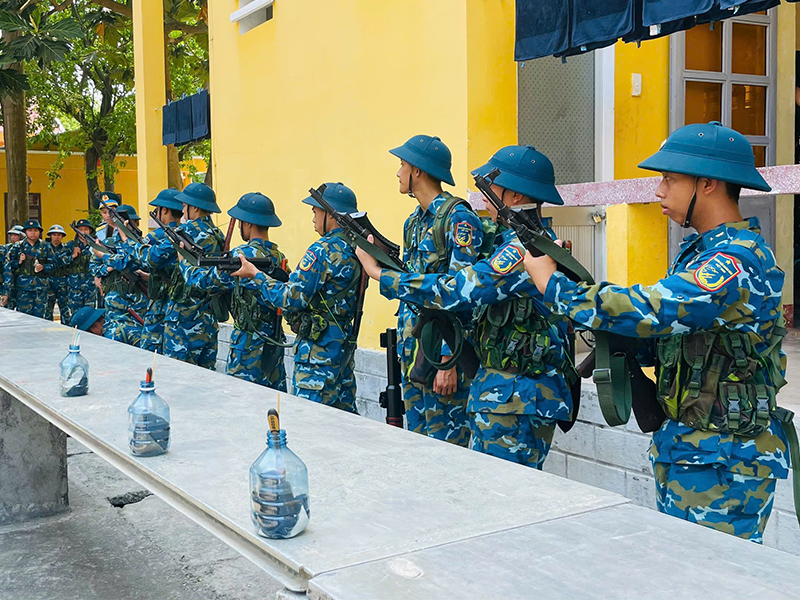 Rực lửa kh&iacute; thế thi đua th&aacute;ng đầu huấn luyện