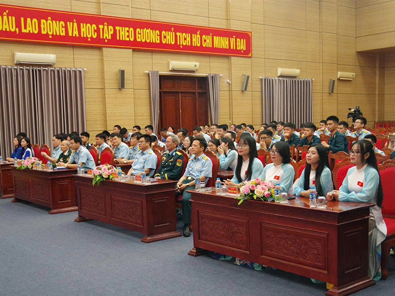 Trung đo&agrave;n Ra đa 293 tổ chức Tọa đ&agrave;m &ldquo;60 năm Đo&agrave;n Ph&ugrave; Đổng anh h&ugrave;ng - Vinh quang người chiến sĩ ra đa&rdquo;