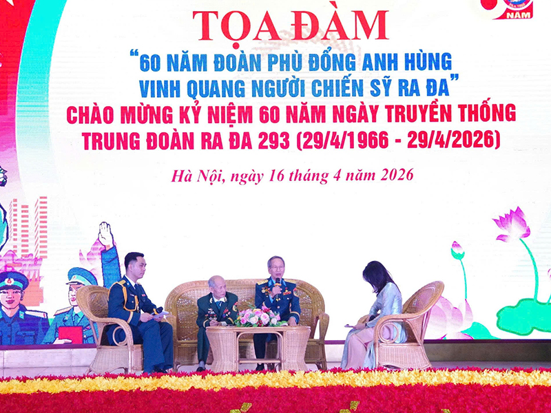 Trung đo&agrave;n Ra đa 293 tổ chức Tọa đ&agrave;m &ldquo;60 năm Đo&agrave;n Ph&ugrave; Đổng anh h&ugrave;ng - Vinh quang người chiến sĩ ra đa&rdquo;