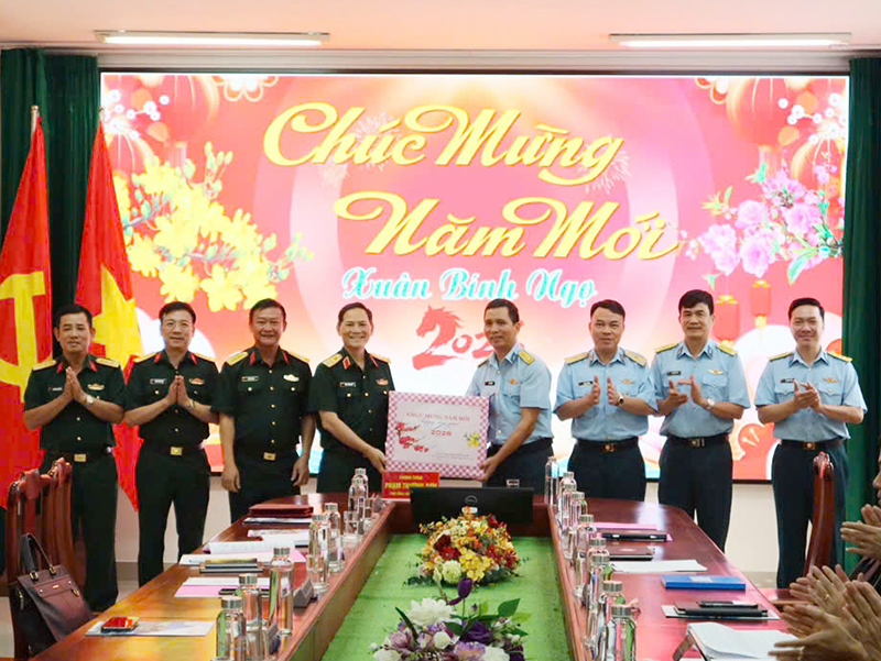 Bộ Tổng Tham mưu QĐND Việt Nam kiểm tra công tác sẵn sàng chiến đấu một số đơn vị Phòng không - Không quân khu vực Miền Nam