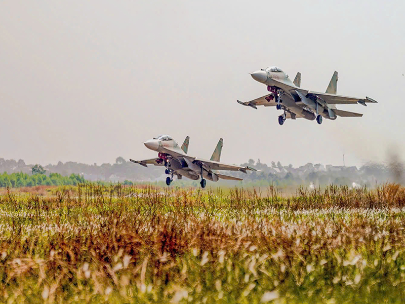 C&aacute;nh bay giữ trời phương Nam