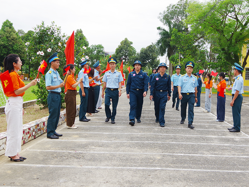 C&aacute;c đơn vị trong Qu&acirc;n chủng Ph&ograve;ng kh&ocirc;ng - Kh&ocirc;ng qu&acirc;n tiếp nhận chiến sĩ mới năm 2026