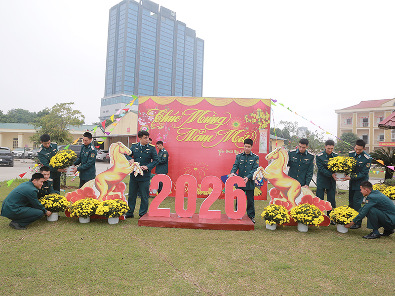 L&iacute;nh Vệ binh Ph&ograve;ng kh&ocirc;ng - Kh&ocirc;ng qu&acirc;n rộn r&agrave;ng đ&oacute;n Tết Nguy&ecirc;n đ&aacute;n B&iacute;nh Ngọ - 2026
