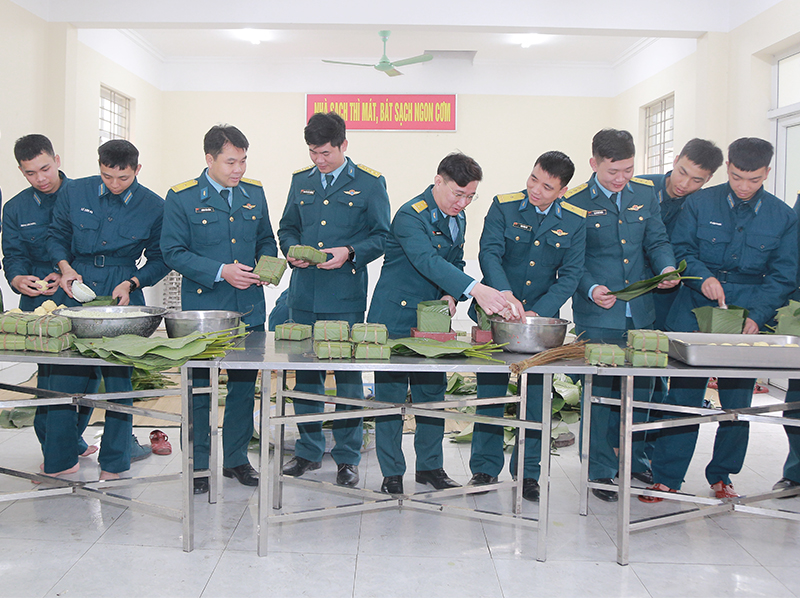 L&iacute;nh Vệ binh Ph&ograve;ng kh&ocirc;ng - Kh&ocirc;ng qu&acirc;n rộn r&agrave;ng đ&oacute;n Tết Nguy&ecirc;n đ&aacute;n B&iacute;nh Ngọ - 2026