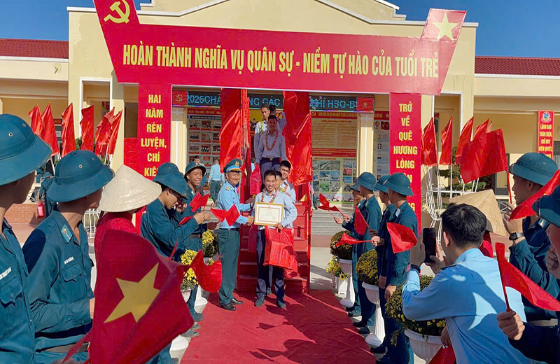 Lắng đọng nghĩa t&igrave;nh ng&agrave;y chia tay ở Đo&agrave;n S&ocirc;ng M&atilde;