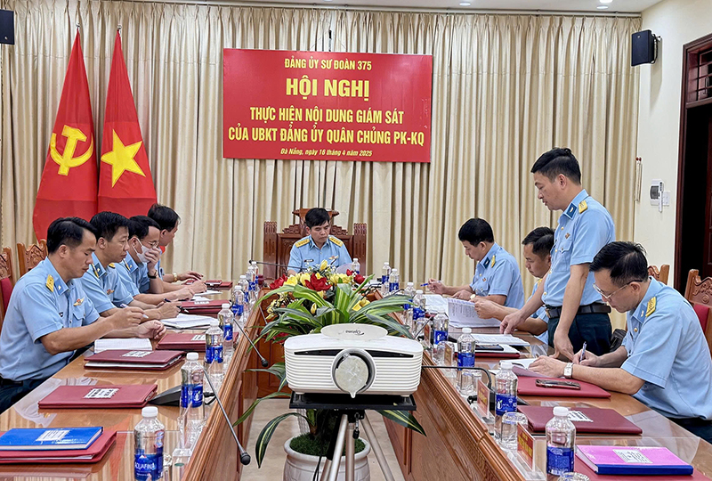 Ph&aacute;t huy hiệu quả c&ocirc;ng t&aacute;c nắm t&igrave;nh h&igrave;nh, gi&aacute;m s&aacute;t thường xuy&ecirc;n ở Đảng bộ Sư đo&agrave;n 375