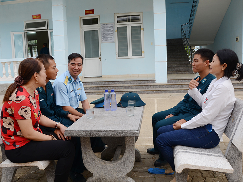 Phát huy hiệu quả công tác nắm tình hình, giám sát thường xuyên ở Đảng bộ Sư đoàn 375