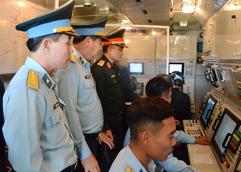 Thượng tướng Nguyễn Văn Hiền kiểm tra, ch&uacute;c Tết c&aacute;c đơn vị khu vực Đ&agrave; Nẵng