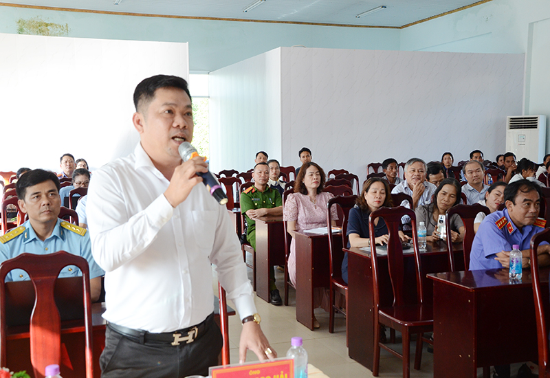 Thiếu tướng Vũ Đại Dương - Nắm vững đặc điểm, t&igrave;nh h&igrave;nh địa phương để c&oacute; những giải ph&aacute;p ph&aacute;t huy thế mạnh kinh tế, x&atilde; hội khu vực miền n&uacute;i.