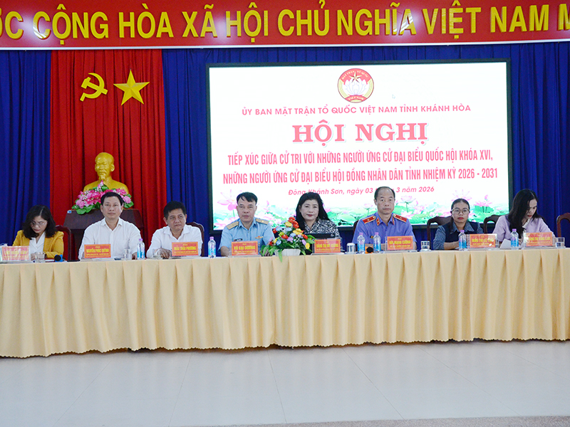 Thiếu tướng Vũ Đại Dương - Nắm vững đặc điểm, t&igrave;nh h&igrave;nh địa phương để c&oacute; những giải ph&aacute;p ph&aacute;t huy thế mạnh kinh tế, x&atilde; hội khu vực miền n&uacute;i.