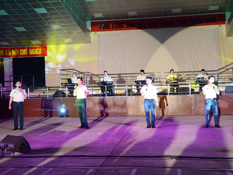 Đo&agrave;n Văn c&ocirc;ng Qu&acirc;n chủng Ph&ograve;ng kh&ocirc;ng-Kh&ocirc;ng qu&acirc;n ho&agrave;n th&agrave;nh xuất sắc đợt lưu diễn tr&ecirc;n địa b&agrave;n th&agrave;nh phố Đ&agrave; Nẵng