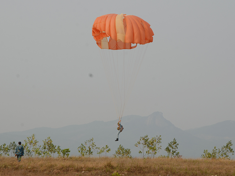 Sư đo&agrave;n 372 ho&agrave;n th&agrave;nh tốt đợt bay huấn luyện nhảy d&ugrave;