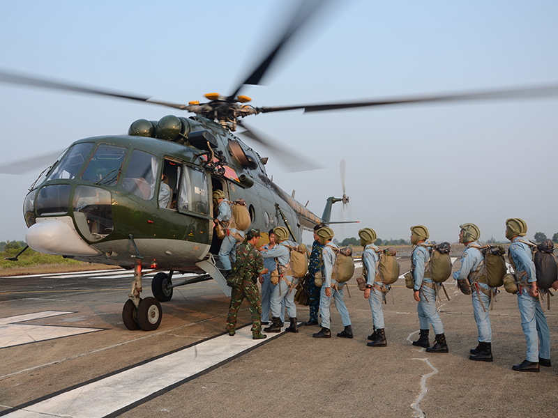 Sư đo&agrave;n 372 ho&agrave;n th&agrave;nh tốt đợt bay huấn luyện nhảy d&ugrave;