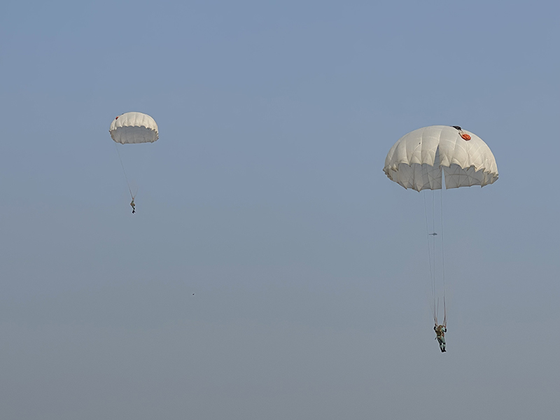 Sư đo&agrave;n 372 ho&agrave;n th&agrave;nh tốt đợt bay huấn luyện nhảy d&ugrave;