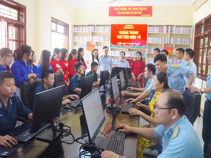 Trung đo&agrave;n 282 kh&aacute;nh th&agrave;nh Thư viện điện tử