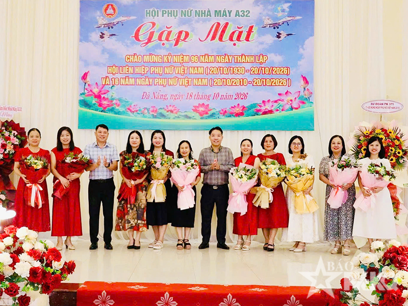 Nhà máy A32 tổ chức các hoạt động chào mừng Ngày Phụ nữ Việt Nam