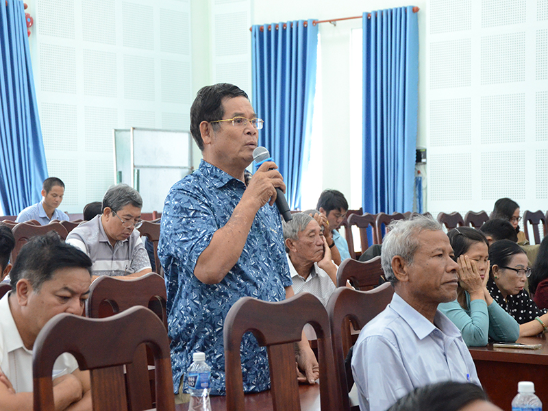 Thiếu tướng Vũ Đại Dương - Phó Tư lệnh Quân chủng Phòng không-Không quân cùng các ứng cử viên đại biểu Quốc hội khóa XVI tiếp xúc cử tri tại Đơn vị bầu cử số 4, tỉnh Khánh Hòa