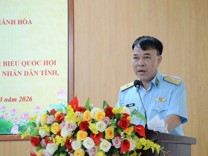 Thiếu tướng Vũ Đại Dương - Phó Tư lệnh Quân chủng Phòng không-Không quân cùng các ứng cử viên đại biểu Quốc hội khóa XVI tiếp xúc cử tri tại Đơn vị bầu cử số 4, tỉnh Khánh Hòa