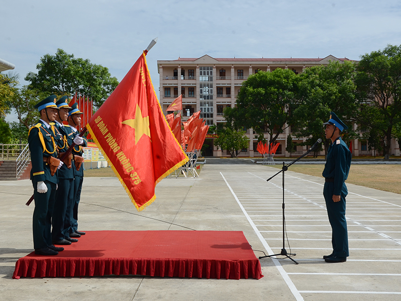 C&aacute;c đơn vị trong Qu&acirc;n chủng Ph&ograve;ng kh&ocirc;ng-Kh&ocirc;ng qu&acirc;n tổ chức Lễ tuy&ecirc;n thệ chiến sĩ mới năm 2026