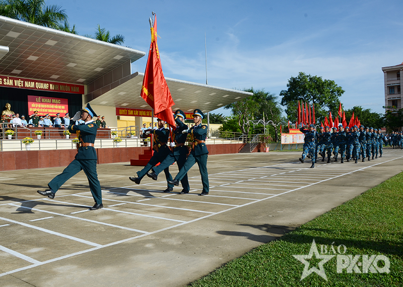 Quân chủng Phòng không - Không quân khai mạc Diễn tập, hội thao chỉ huy tham mưu có một phần thực binh kíp chiến đấu sở chỉ huy trung đoàn ra đa