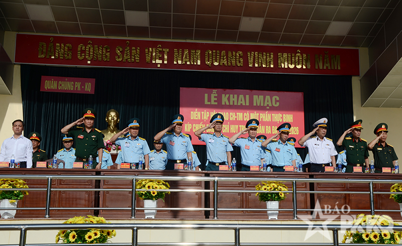 Quân chủng Phòng không - Không quân khai mạc Diễn tập, hội thao chỉ huy tham mưu có một phần thực binh kíp chiến đấu sở chỉ huy trung đoàn ra đa