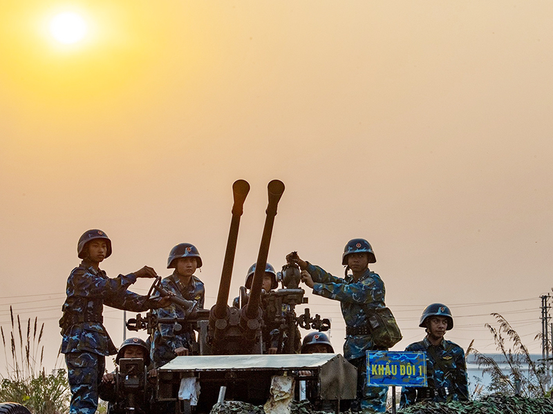 Qu&acirc;n chủng Ph&ograve;ng kh&ocirc;ng - Kh&ocirc;ng qu&acirc;n kiểm tra c&ocirc;ng t&aacute;c sẵn s&agrave;ng chiến đấu tại Đại đội 28, Trung đo&agrave;n 218, Sư đo&agrave;n 361