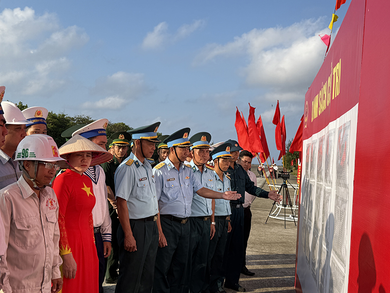Cử tri Quân chủng Phòng không - Không quân tham gia bầu cử đại biểu Quốc hội khóa XVI và đại biểu Hội đồng nhân dân các cấp nhiệm kỳ 2026-2031