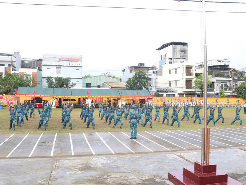 Sư đo&agrave;n 372 khai mạc huấn luyện chiến sĩ mới năm 2026