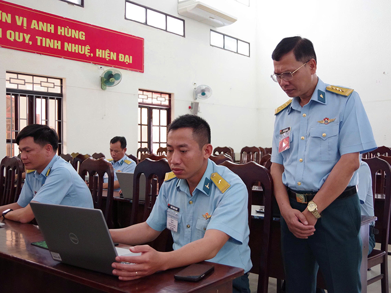 Sư đo&agrave;n 377 tổ chức Hội thi C&aacute;n bộ giảng dạy ch&iacute;nh trị v&agrave; B&aacute;o c&aacute;o vi&ecirc;n giỏi năm 2026