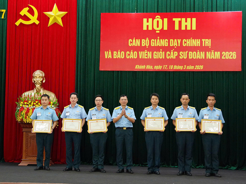 Sư đo&agrave;n 377 tổ chức Hội thi C&aacute;n bộ giảng dạy ch&iacute;nh trị v&agrave; B&aacute;o c&aacute;o vi&ecirc;n giỏi năm 2026