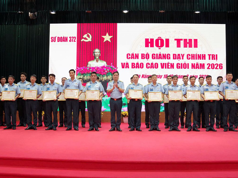 Sư đo&agrave;n 372 tổ chức Hội thi c&aacute;n bộ giảng dạy ch&iacute;nh trị v&agrave; b&aacute;o c&aacute;o vi&ecirc;n giỏi năm 2026