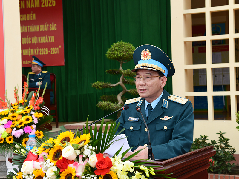 Trung tướng Trần Ngọc Quyến - Ch&iacute;nh ủy Qu&acirc;n chủng PK-KQ dự Lễ ra qu&acirc;n huấn luyện năm 2026 tại Trung đo&agrave;n 228