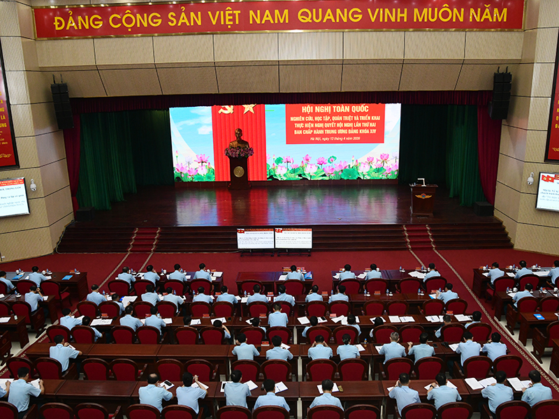 Qu&acirc;n chủng Ph&ograve;ng kh&ocirc;ng-Kh&ocirc;ng qu&acirc;n tham gia nghi&ecirc;n cứu, học tập, qu&aacute;n triệt v&agrave; triển khai thực hiện Nghị quyết Hội nghị lần thứ hai, Ban Chấp h&agrave;nh Trung ương Đảng kh&oacute;a XIV