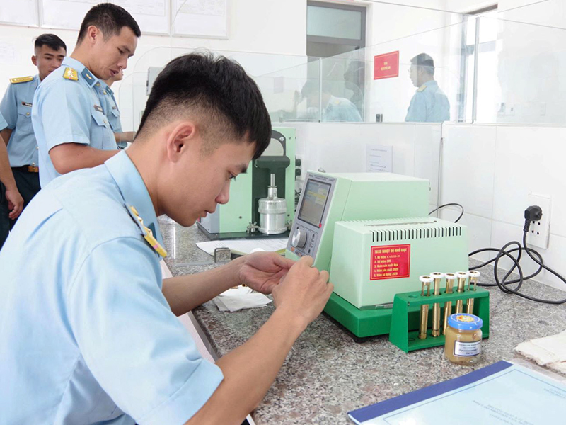 Bộ Tổng Tham mưu kiểm tra, đ&aacute;nh gi&aacute; năng lực cơ sở đo lường - chất lượng chuy&ecirc;n ng&agrave;nh xăng dầu tại Sư đo&agrave;n 372