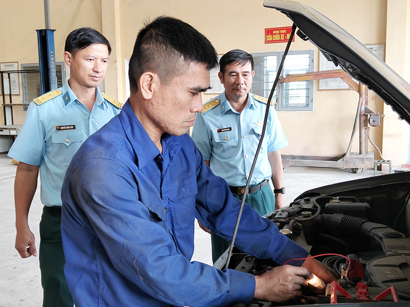 Sư đo&agrave;n 375 kiểm tra, đ&aacute;nh gi&aacute; tr&igrave;nh độ kỹ năng nghề qu&acirc;n nh&acirc;n chuy&ecirc;n nghiệp năm 2026