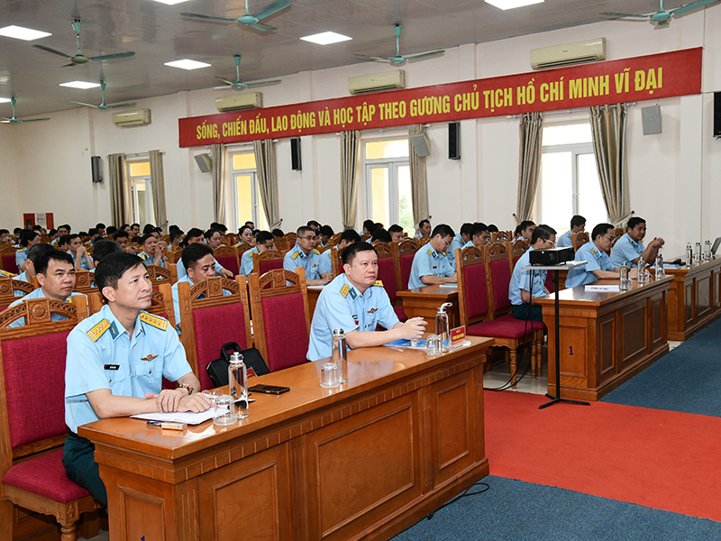 Cục Ch&iacute;nh trị Qu&acirc;n chủng PK-KQ ph&aacute;t động thi đua &ldquo;Đổi mới s&aacute;ng tạo, ph&aacute;t triển khoa học c&ocirc;ng nghệ, chuyển đổi số, chuyển đổi xanh&rdquo;