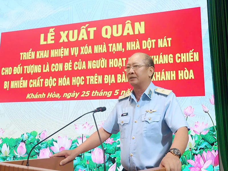 Trường Sĩ quan Không quân xuất quân hỗ trợ xóa nhà tạm, nhà dột nát tại xã Bác Ái, tỉnh Khánh Hòa