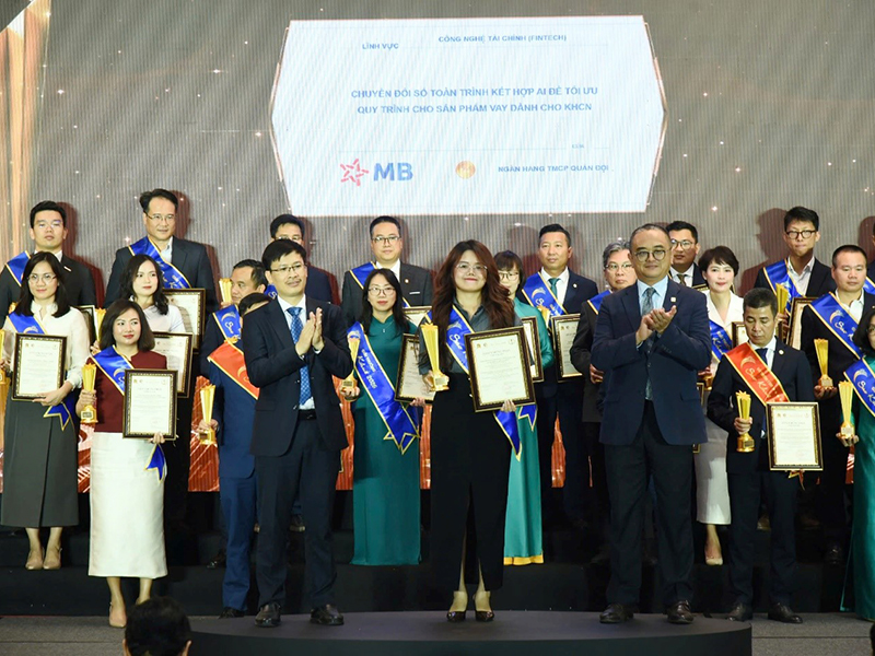 MB ghi dấu ấn với 5 giải thưởng Sao Khu&ecirc; 2026