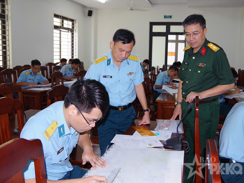 Bộ Tổng Tham mưu Qu&acirc;n đội nh&acirc;n d&acirc;n Việt Nam kiểm tra tại Trường Sĩ quan Kh&ocirc;ng qu&acirc;n