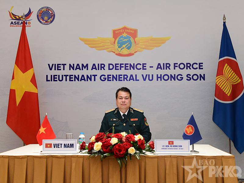 Trung tướng Vũ Hồng Sơn - Tư lệnh Qu&acirc;n chủng Ph&ograve;ng kh&ocirc;ng-Kh&ocirc;ng qu&acirc;n tham gia Hội nghị Tư lệnh Kh&ocirc;ng qu&acirc;n ASEAN (AACC) lần thứ 23