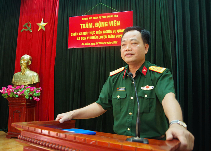 Bộ Chỉ huy Quân sự tỉnh Khánh Hòa thăm, động viên chiến sĩ mới Sư đoàn 375